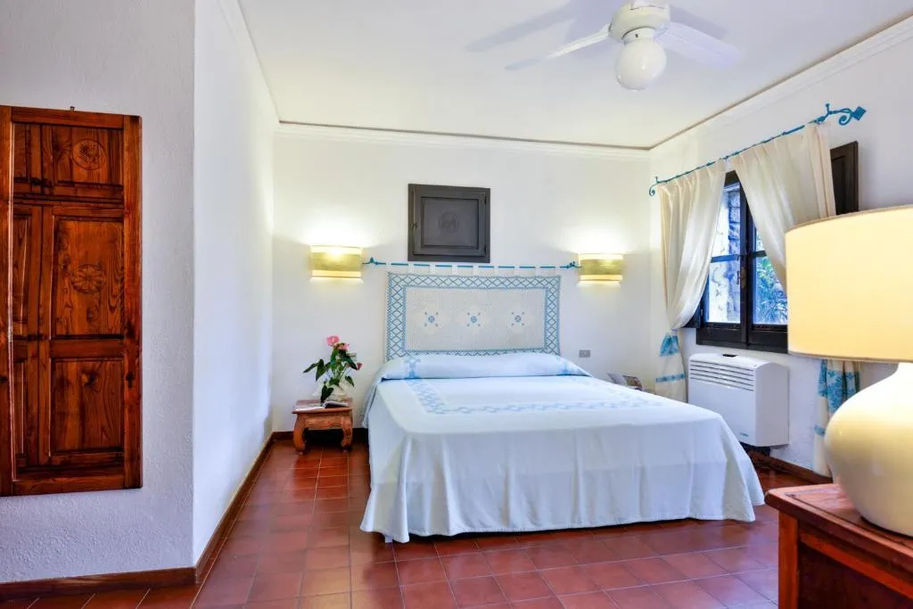 DOUBLE CLASSIC Room, Arbatax Prk RES-Borgo C. Moresca by Falkensteiner, Cagliari
