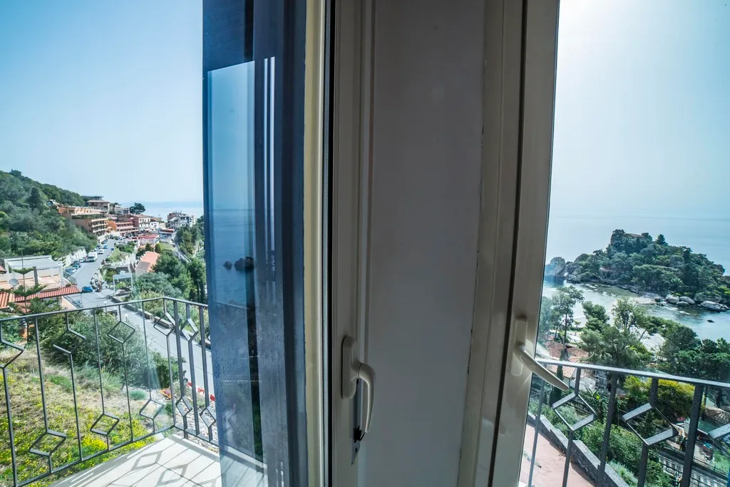 TRIPLE SEA VIEW Room, Hotel Isola Bella, Taormina