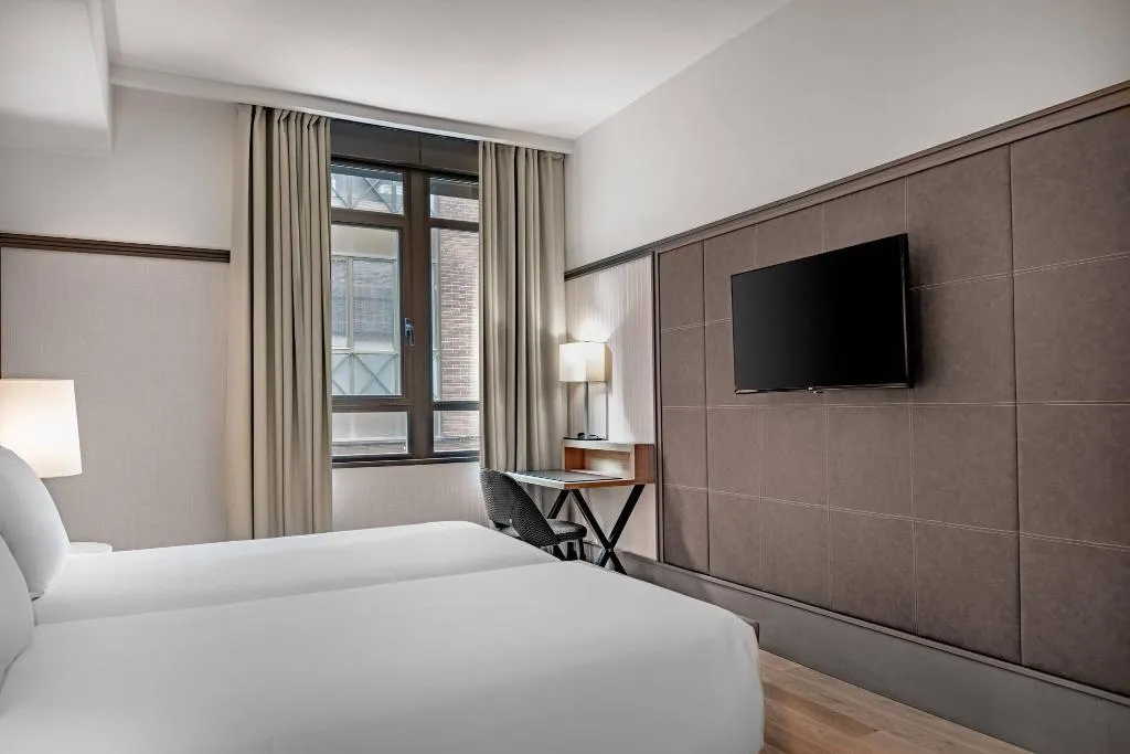 Room, AC Madrid Avenida de America, Madrid