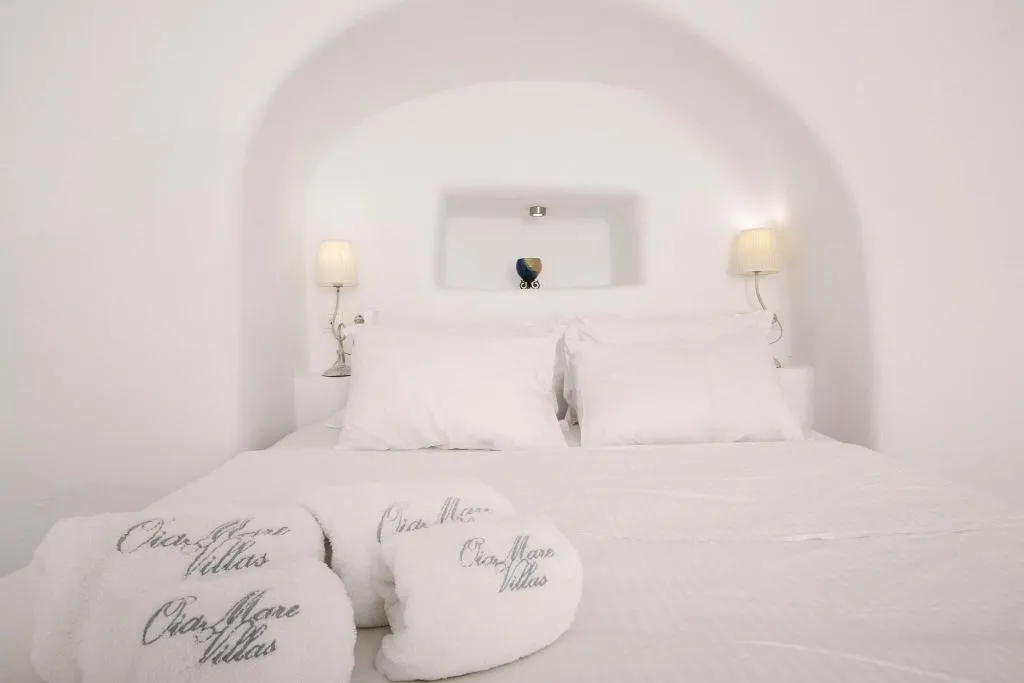 CAVE SEA VIEW Room, Oia Mare Villas, Santorini