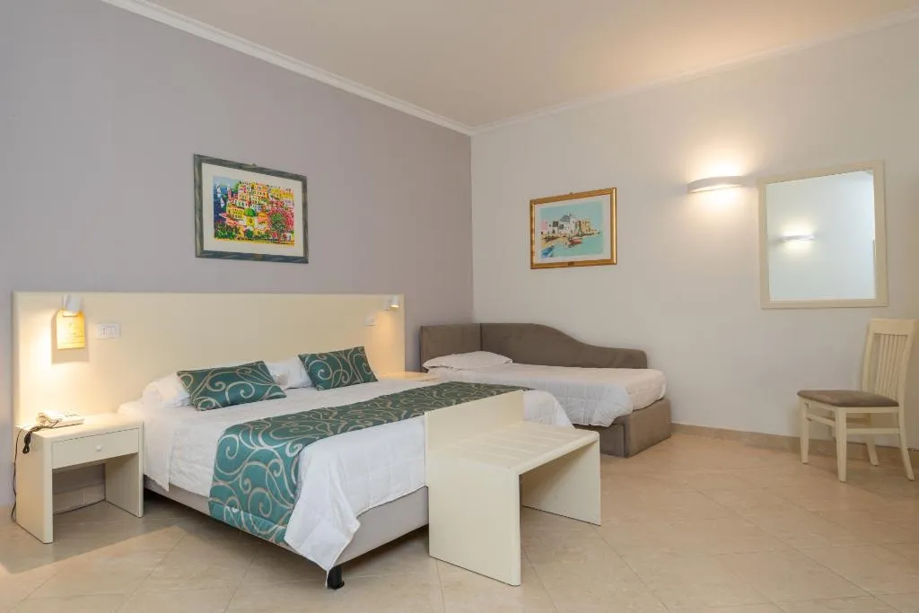 TRIPLE STANDARD Room, Centrale, Palermo