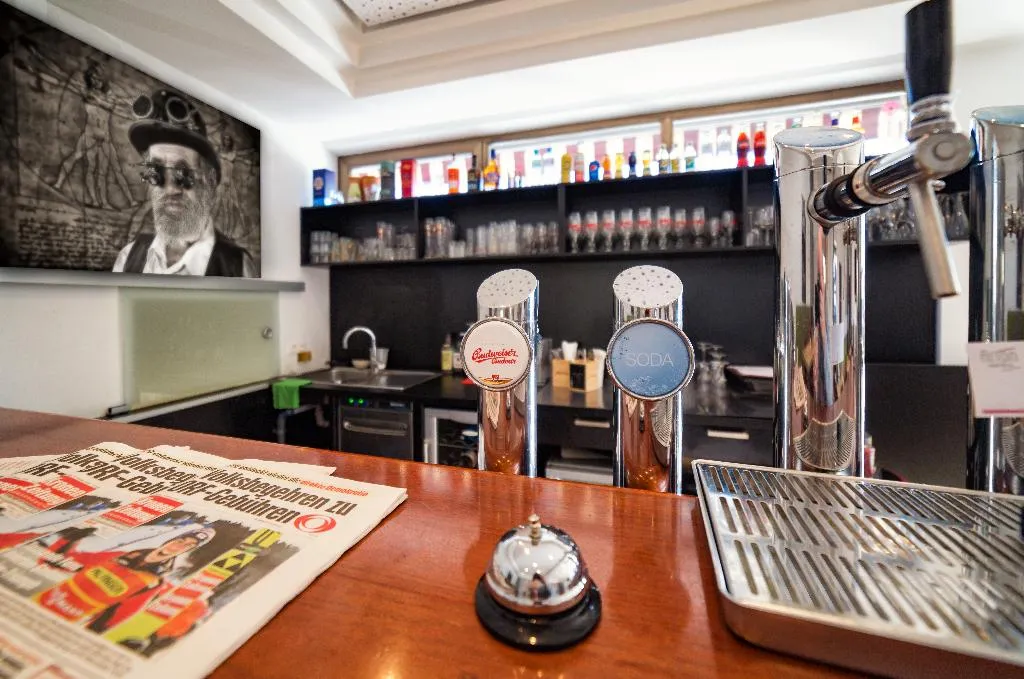 Bar, Arion Airport Hotel, Vienna