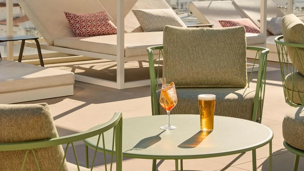 Bar, Hotel Indigo Albufeira, Algarve