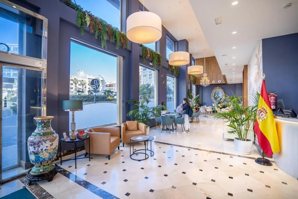 Lobby, Cadiz Plaza affiliated by Senator, Costa De La Luz