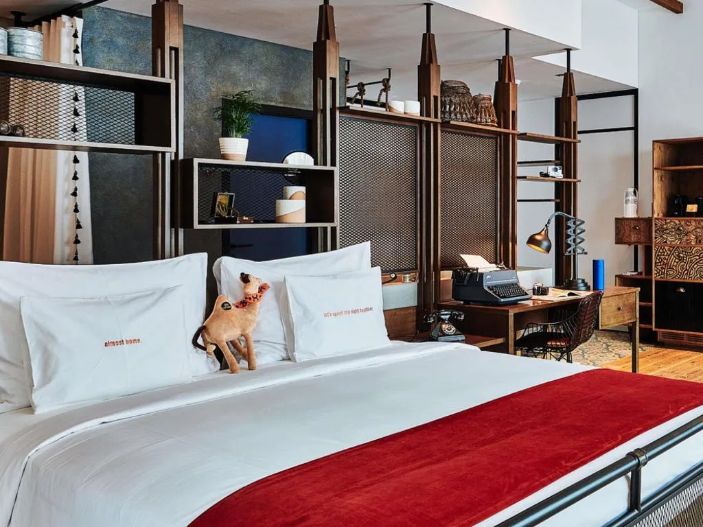 Room, 25hours Hotel Dubai One Central, Dubai