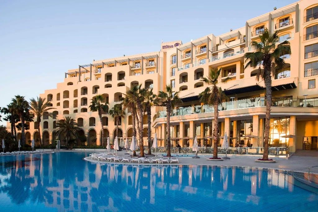 Pool, Hilton Malta, Malta