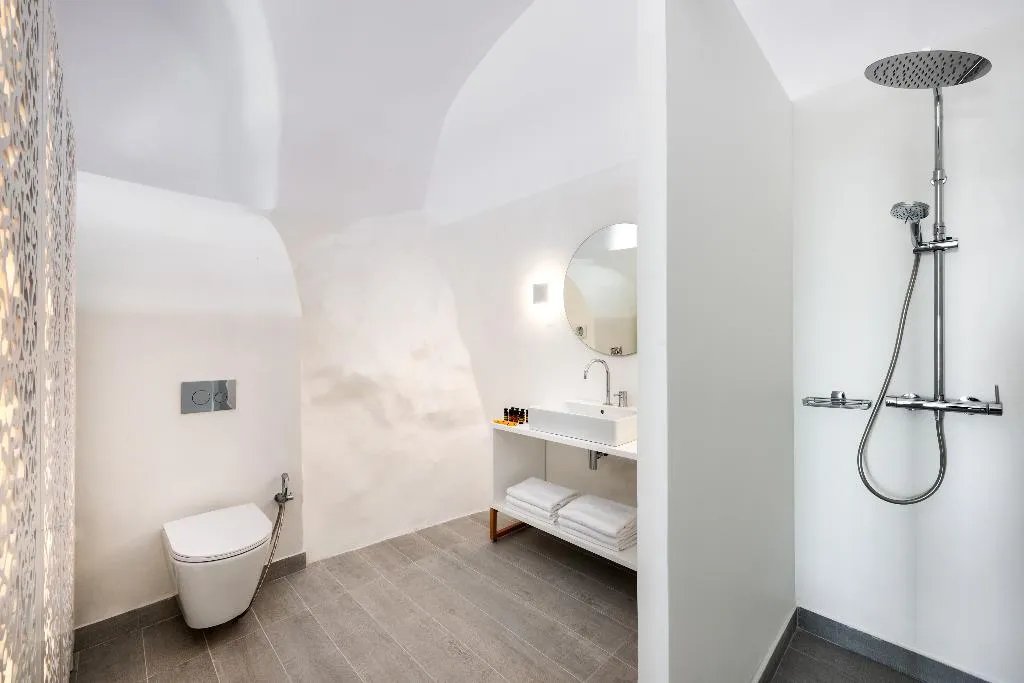 JUNIOR SUITE WITH PRIVATE POOL Room, Palm Island Suites, Santorini