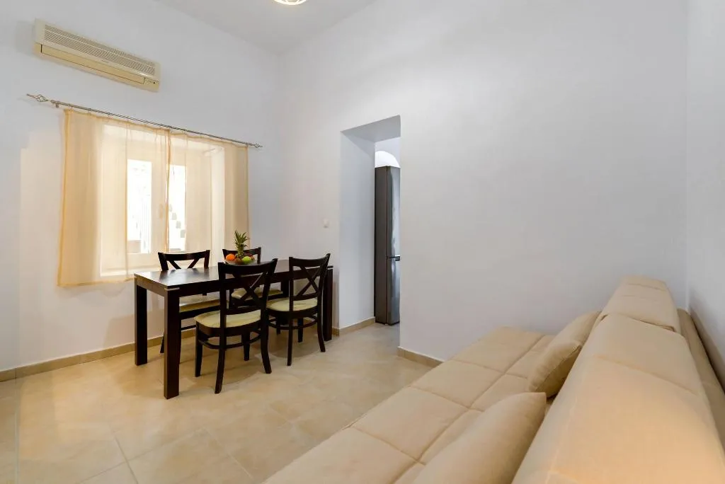 Room, Iriana Suites, Santorini