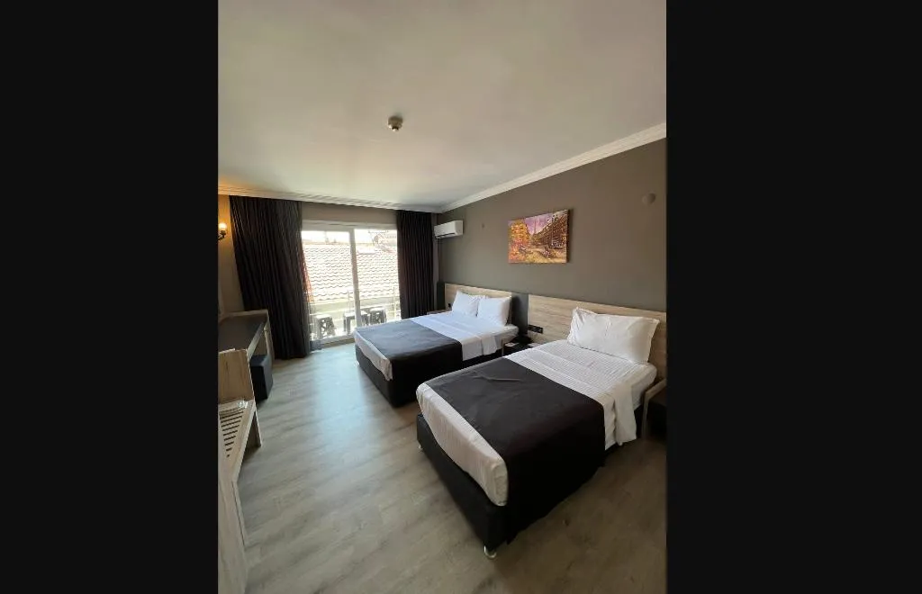 Room, Grand Faik Hotel, Izmir