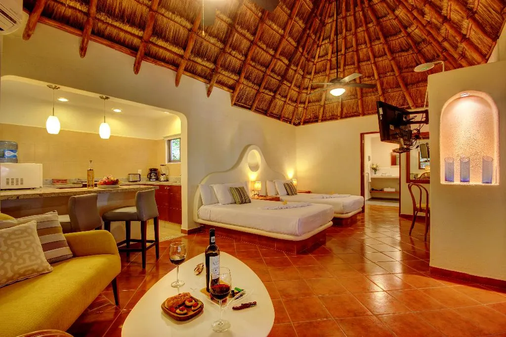 BUNGALOW GARDEN VIEW Room, Riviera Maya Suites, Playa Del Carmen