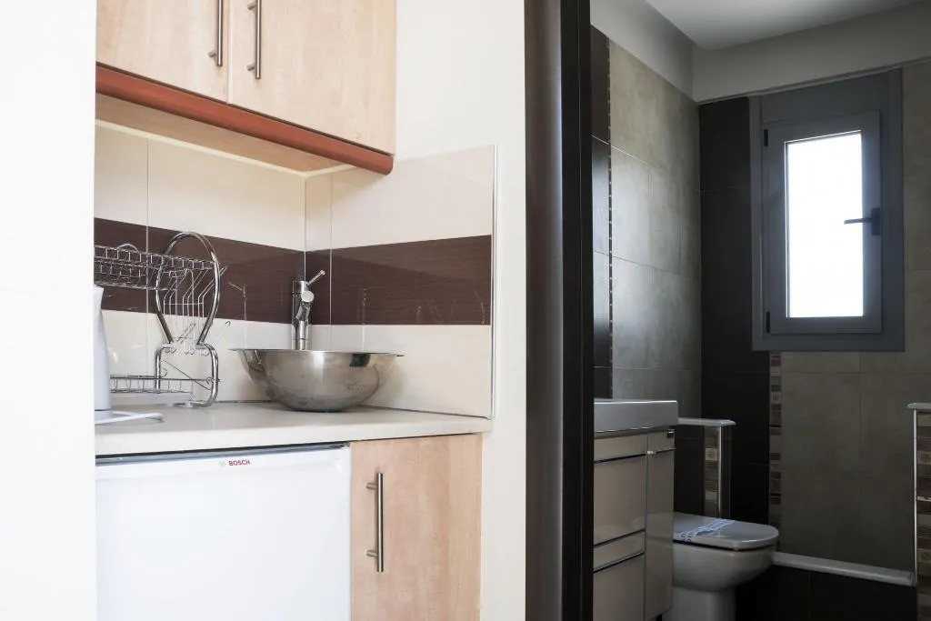 STUDIO SEA VIEW Room, Villa d'Irene - near Athens airport, 200 meters fr, Athens