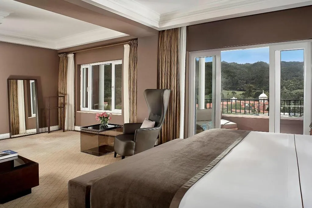 Room, Penha Longa, Lisbon