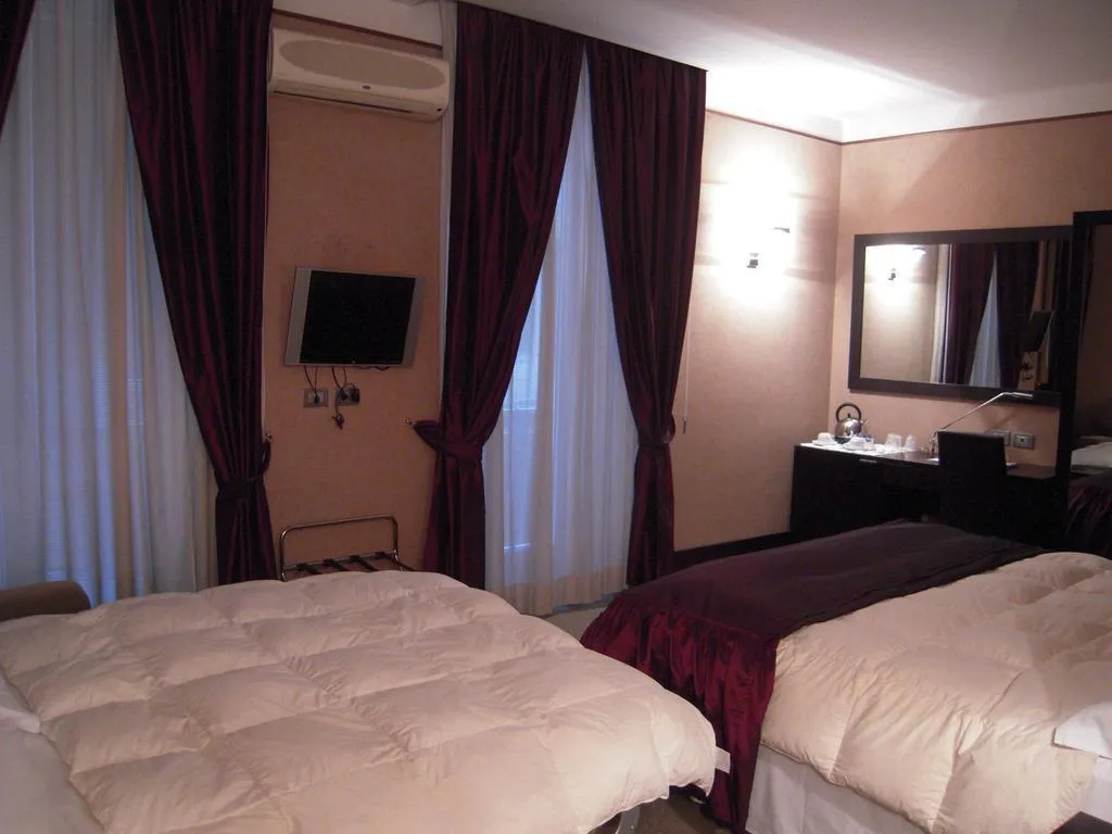 Room, MH Design, Naples