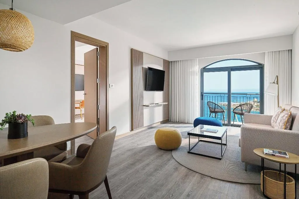 SUITE EXECUTIVE Room, Marriott Malta Hotel & Spa, Malta