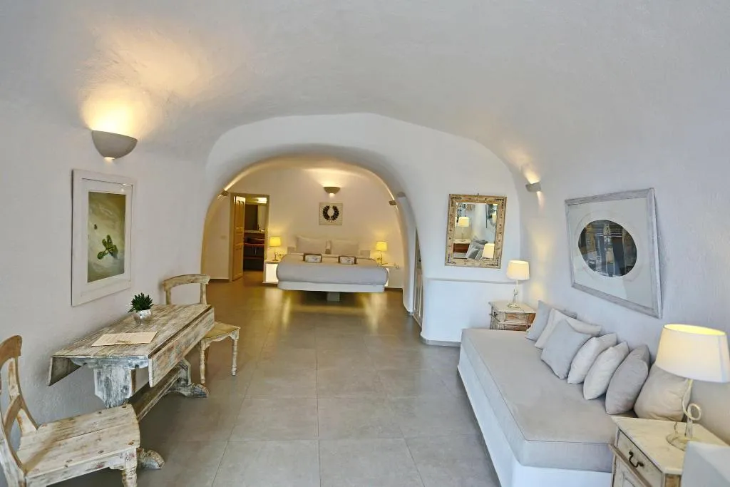 CAVE SEA VIEW Room, Oia Mare Villas, Santorini