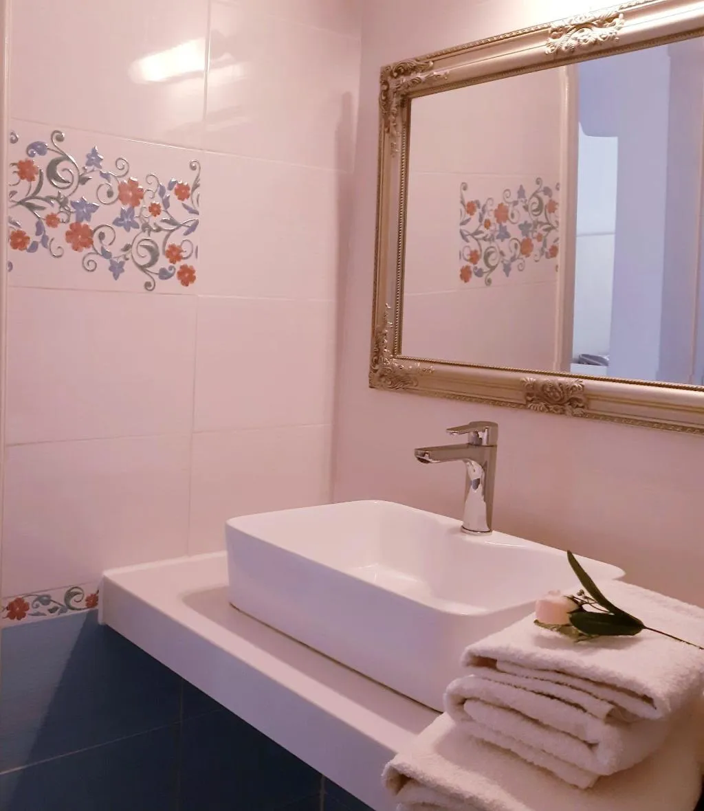 Room, Atalos Suites, Santorini