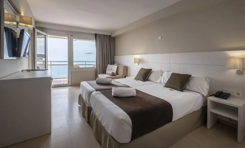 Double or Twin SEA VIEW WITH BALCONY Room, Rosamar Maxim, Costa Brava