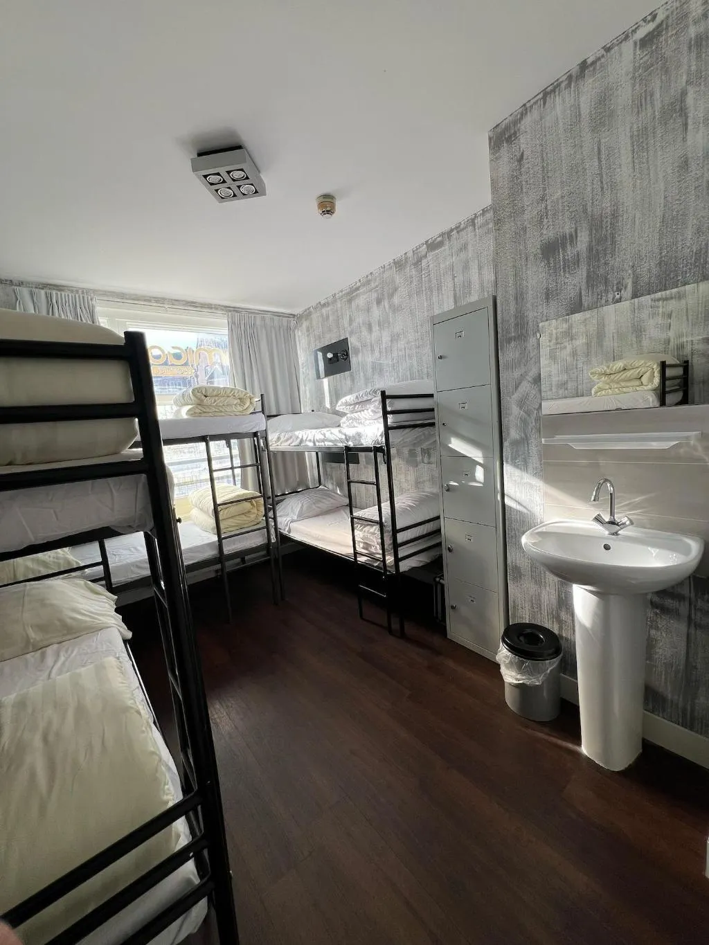 Room, Amigo Budget Hostel, Amsterdam
