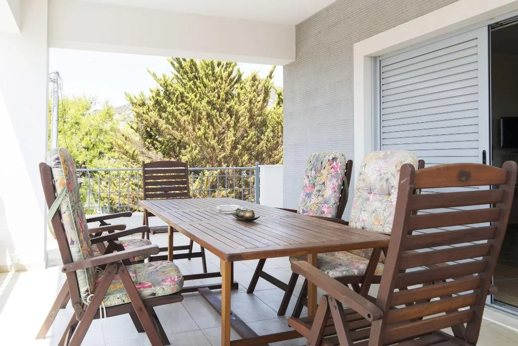 STUDIO SEA VIEW Room, Villa d'Irene - near Athens airport, 200 meters fr, Athens