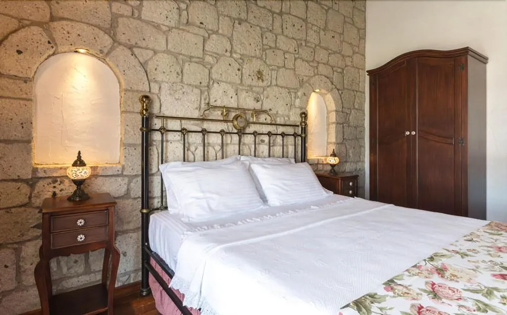 Room, Asma Han Hotel, Izmir