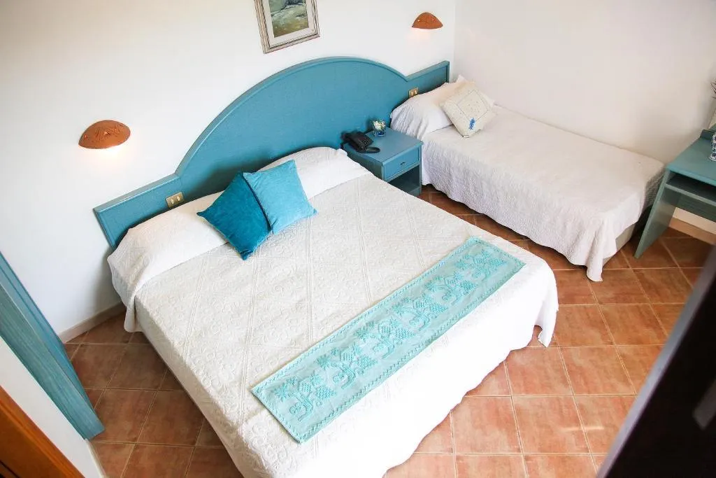 TRIPLE STANDARD Room, Micalosu Hotel, Olbia