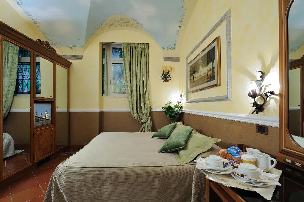 Double or Twin ECONOMY Room, Farnese, Rome