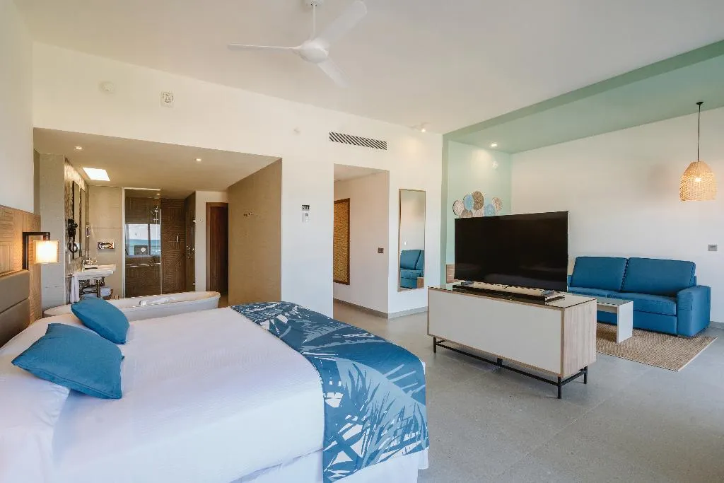 SUITE OCEAN VIEW Room, Riu Latino - Adults Only - All Inclusive, Cancun Area