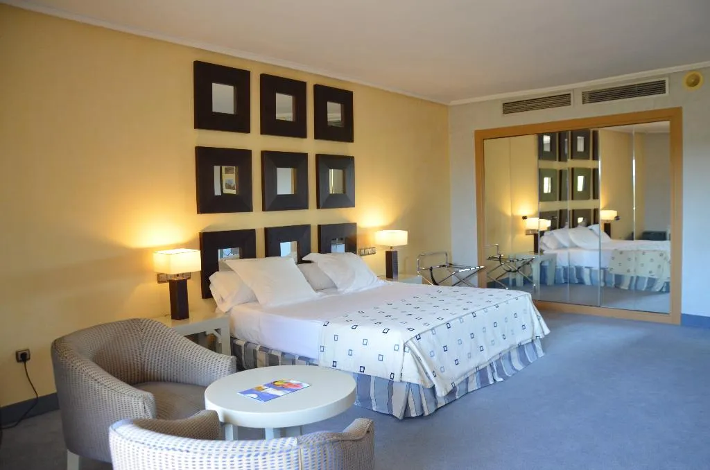 JUNIOR SUITE STANDARD Room, Beatriz Toledo Auditorium & Spa, Madrid
