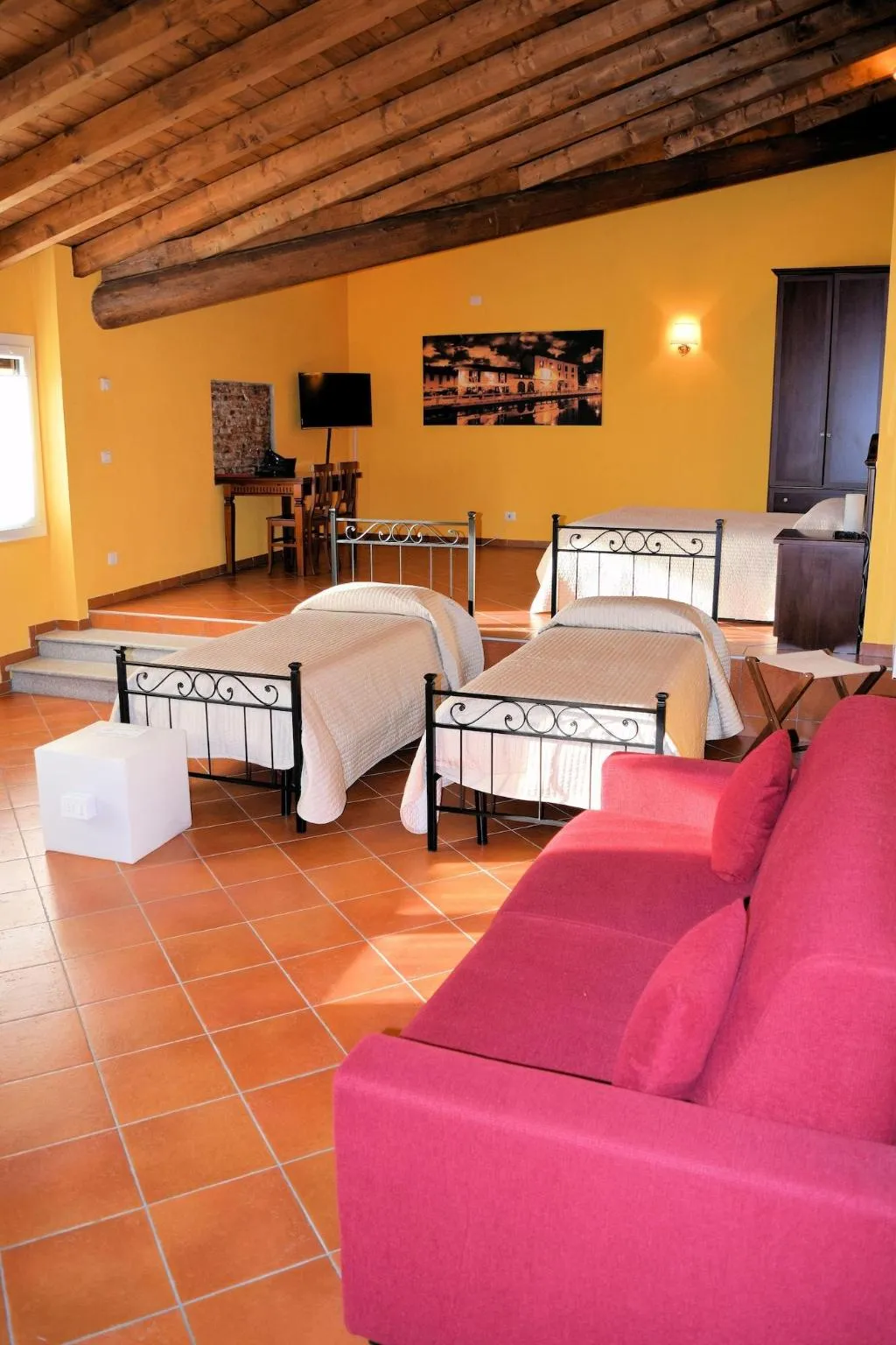 Room, Corte Certosina, Milan