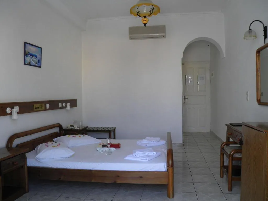 Room POOL VIEW Room, Levante Beach, Santorini