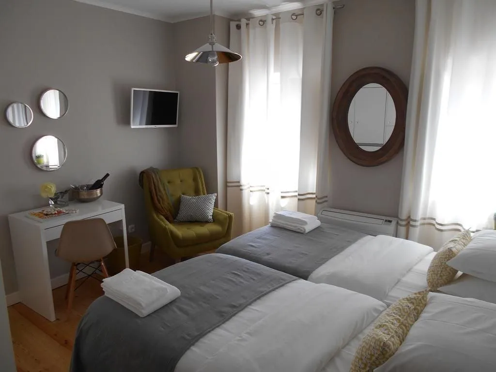 Room, Flores Guest House, Lisbon