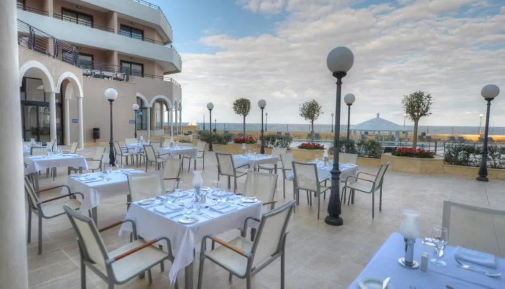 Restaurant, Radisson Blu Resort, Malta St. Julians, Malta