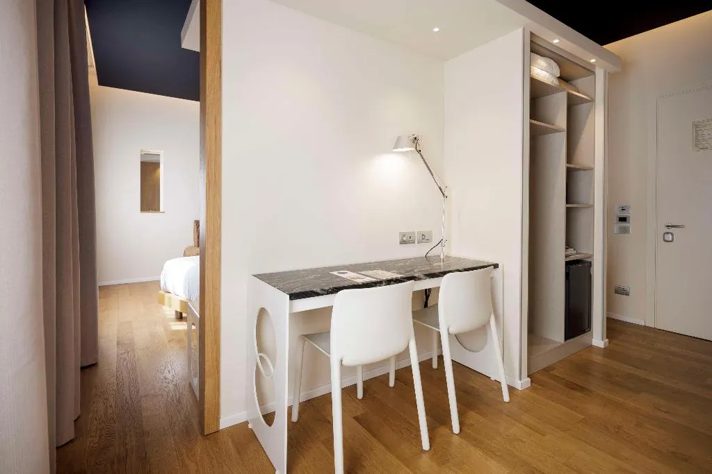 DOUBLE SUPERIOR QUEEN BED Room, Best Western Plus Hotel Bologna, Venice