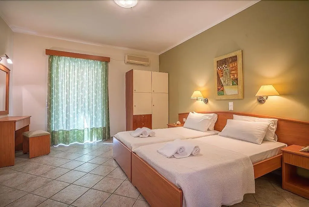 Room, Spira Studios, Zante