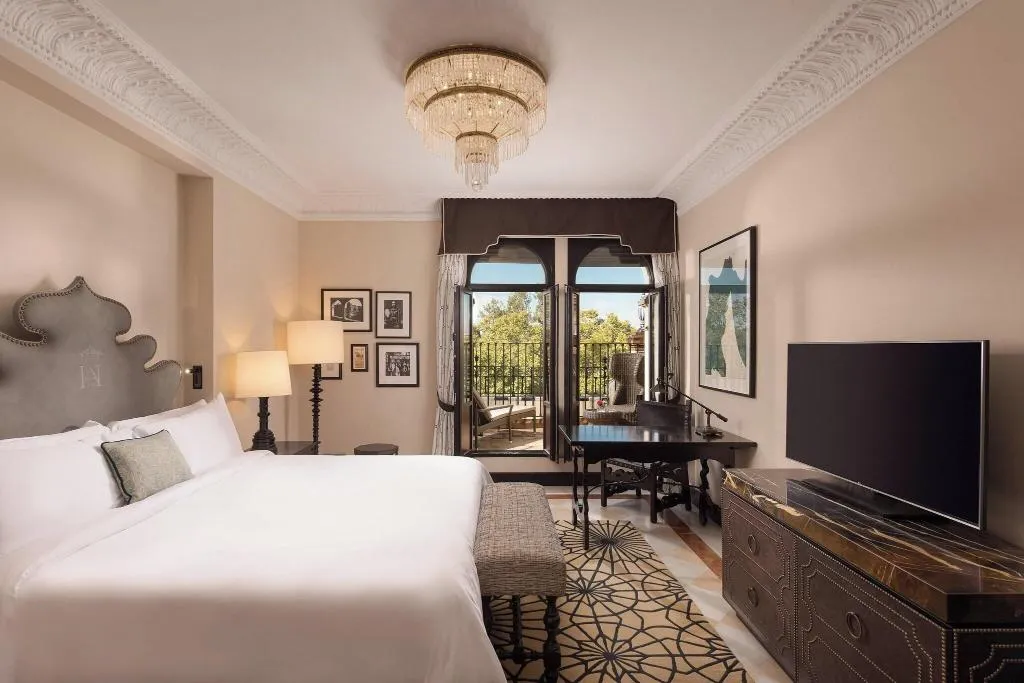 DOUBLE GRAND Room, Alfonso XIII, Seville