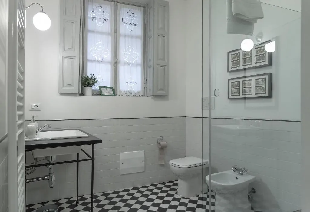 Room, Locanda San Bernardo, Milan