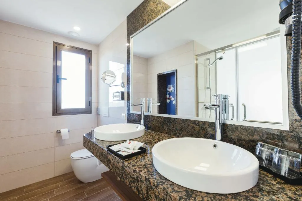 JUNIOR SUITE STANDARD Room, Hotel Riu Bravo - 0'0 All Inclusive, Majorca