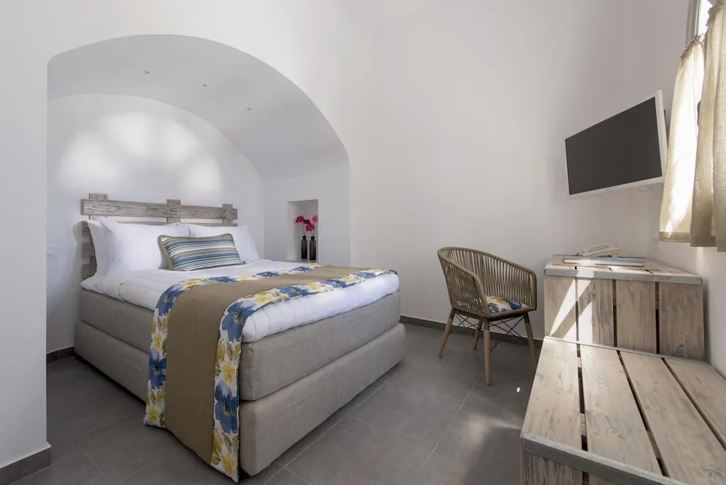 Room, Caldera's Dolphin, Santorini