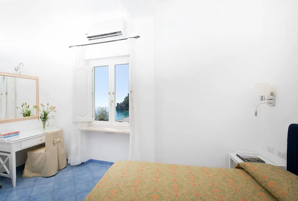 FAMILY ROOM SEA VIEW WITH TERRACE Room, Pupetto, Naples