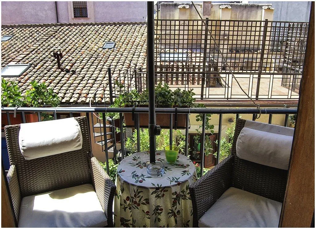 Room, Pettinary Village, Rome