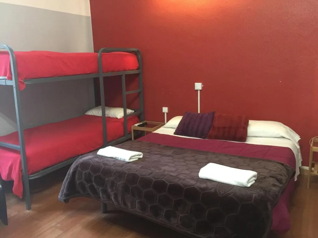 Room, Break BCN - Hostal & Coffeebar, Barcelona