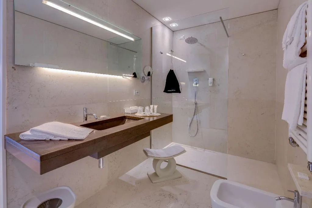 DOUBLE SUPERIOR QUEEN BED Room, Best Western Plus Hotel Bologna, Venice