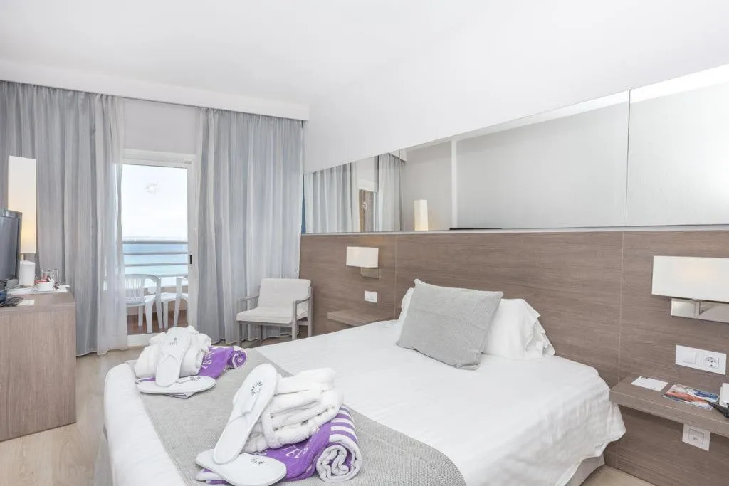 DOUBLE SINGLE USE SEA VIEW Room, Be Live Experience Costa Palma, Majorca