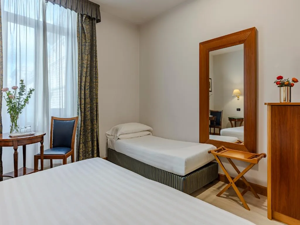 TRIPLE STANDARD Room, Diplomatic Rome, Rome