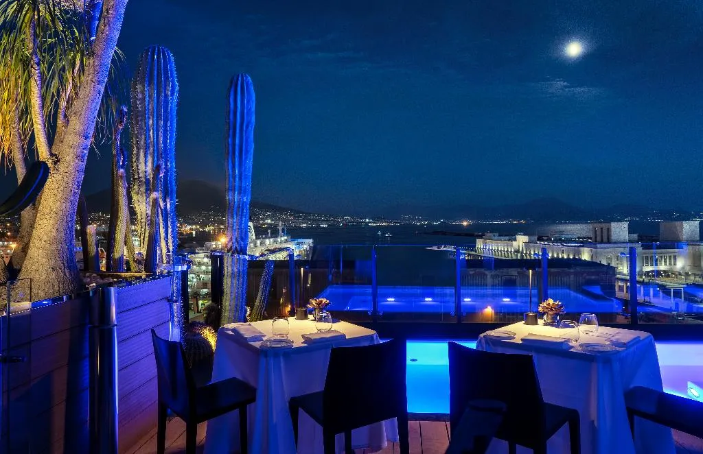 Terrace, Romeo, Naples