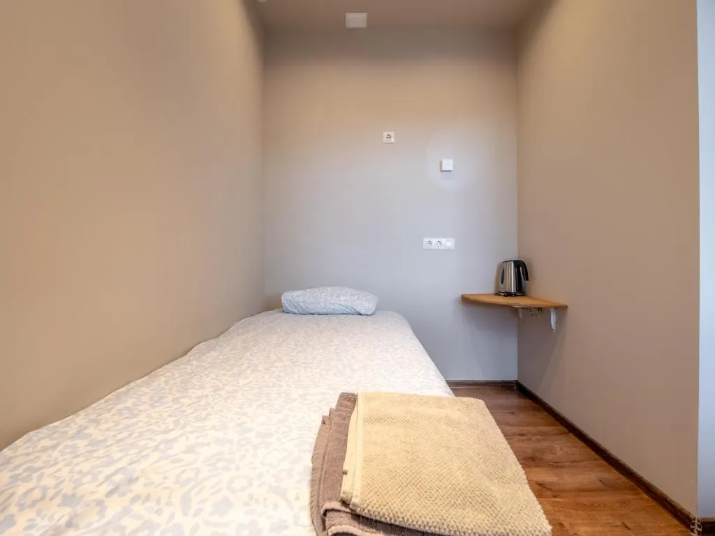 SINGLE BASIC Room, Rvr Smart Apartment With Parking And Self-check In, Riga