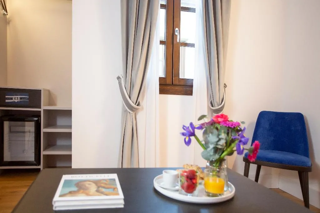 JUNIOR SUITE WITH TERRACE Room, Casual Rinascimento Firenze, Florence