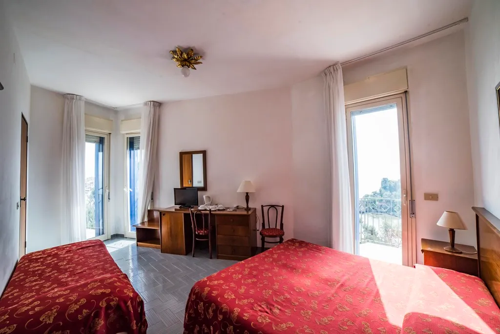 TRIPLE SEA VIEW Room, Hotel Isola Bella, Taormina