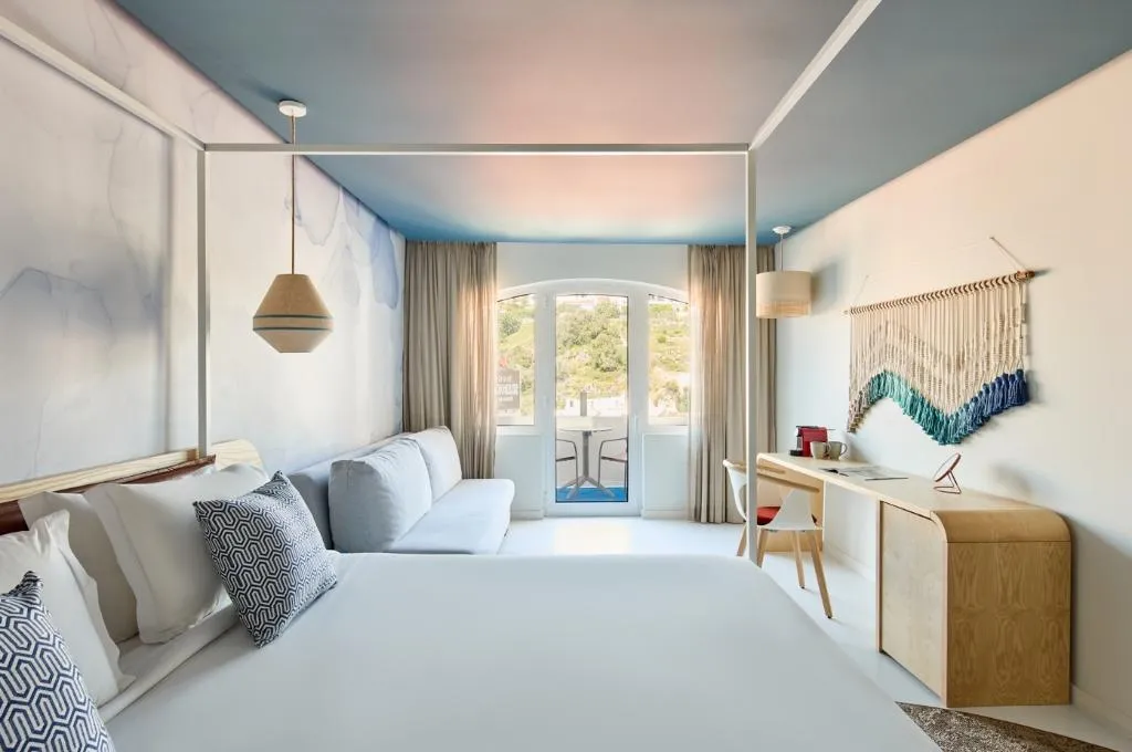 SUITE WITH BALCONY Room, Hotel Indigo Albufeira, Algarve