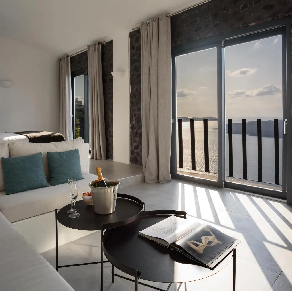 SUITE DELUXE ONE BED Room, Panorama Suites, Santorini